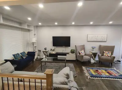 804 Grace Street Main Fl, Newmarket, On L3y 2l5