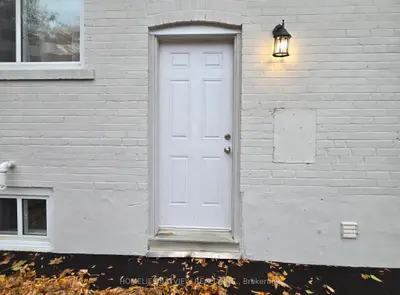 Semi-Detached in Newmarket