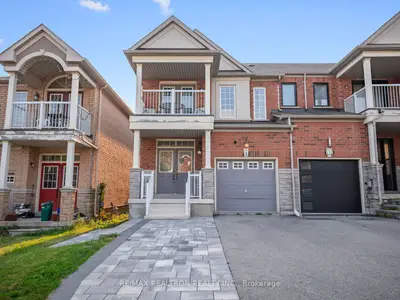Att/Row/Townhouse in Vaughan