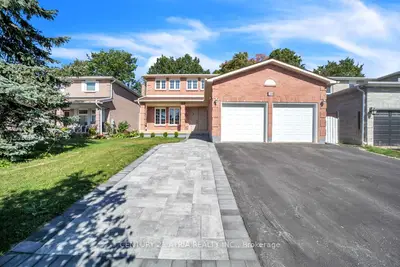Detached in Richmond Hill