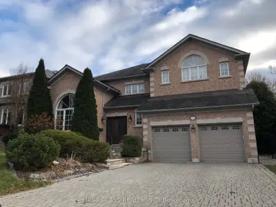 Detached in Newmarket