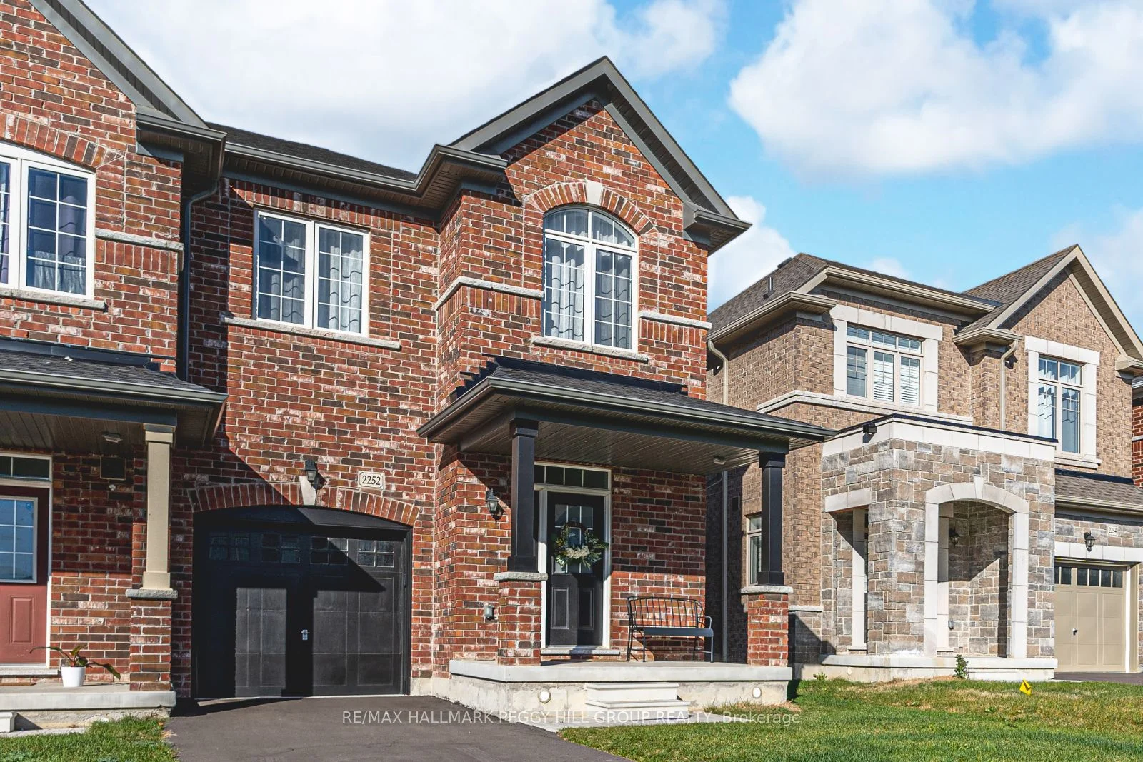 Att/Row/Townhouse in Innisfil