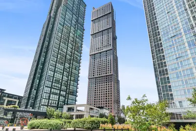 Condo Apartment in Vaughan