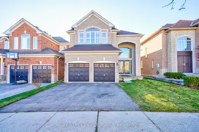 Detached in Richmond Hill