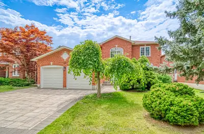 Detached in Richmond Hill
