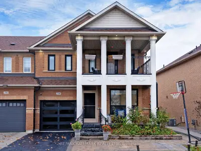 Att/Row/Townhouse in Vaughan