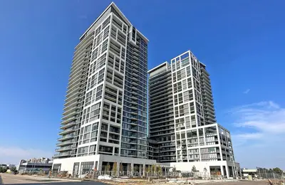 Condo Apartment in Vaughan