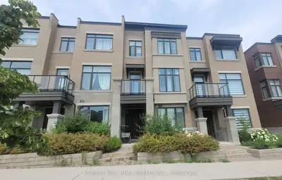 Att/Row/Townhouse in Vaughan