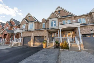 Att/Row/Townhouse in Vaughan