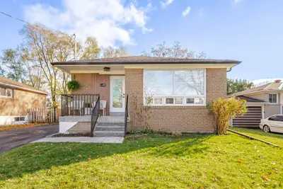 Detached in Newmarket