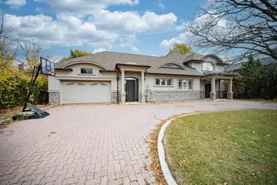 Detached in Richmond Hill