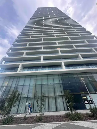 Condo Apartment in Vaughan