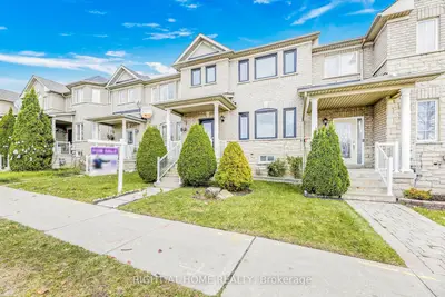 Att/Row/Townhouse in Vaughan