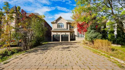 Detached in Richmond Hill
