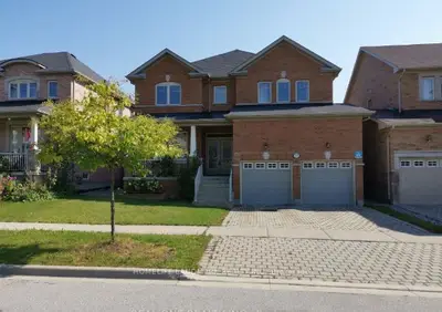 Detached in Richmond Hill