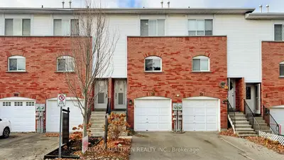 Condo Townhouse in Newmarket