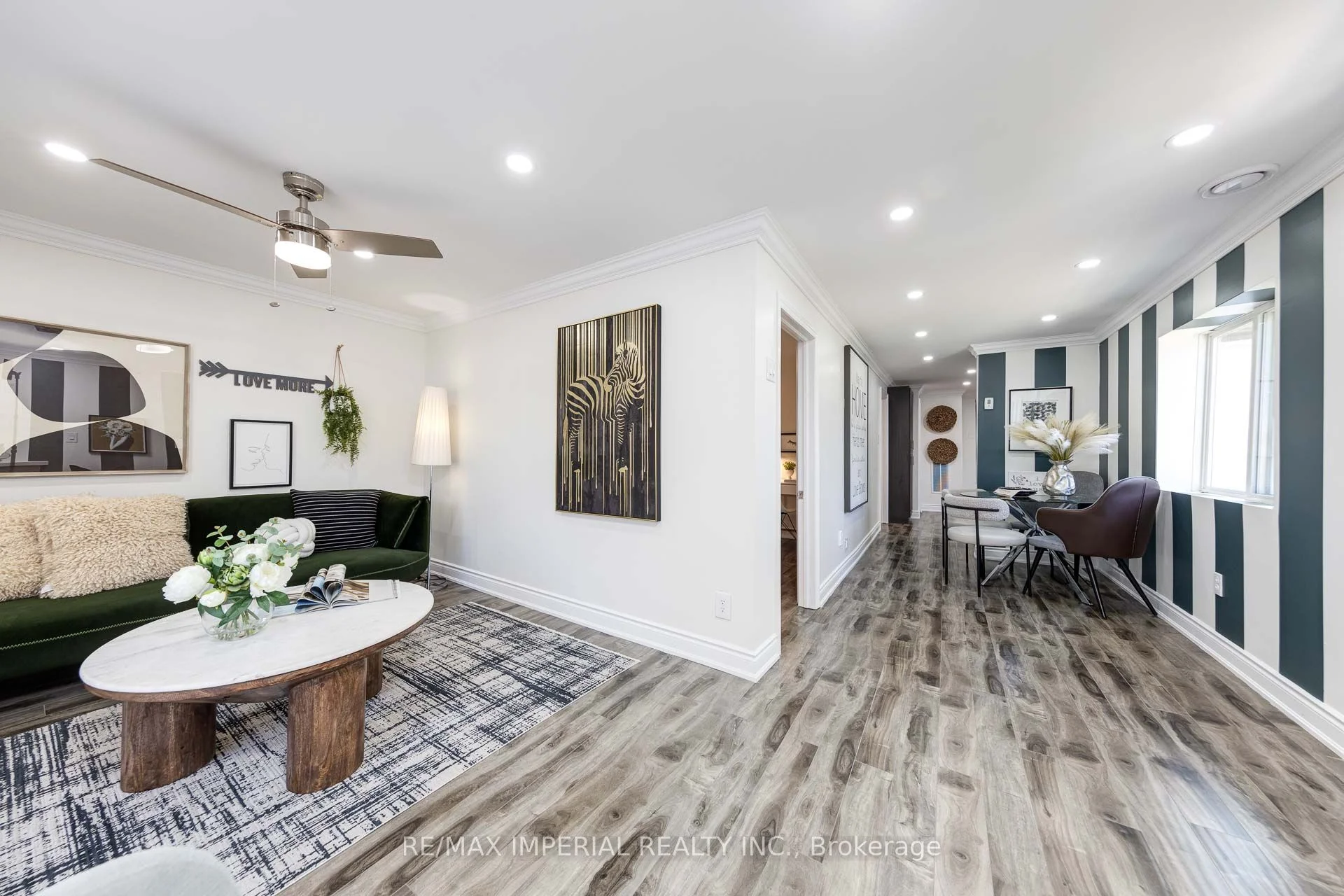 241 Woodycrest Avenue, Georgina, On L4p 2w3