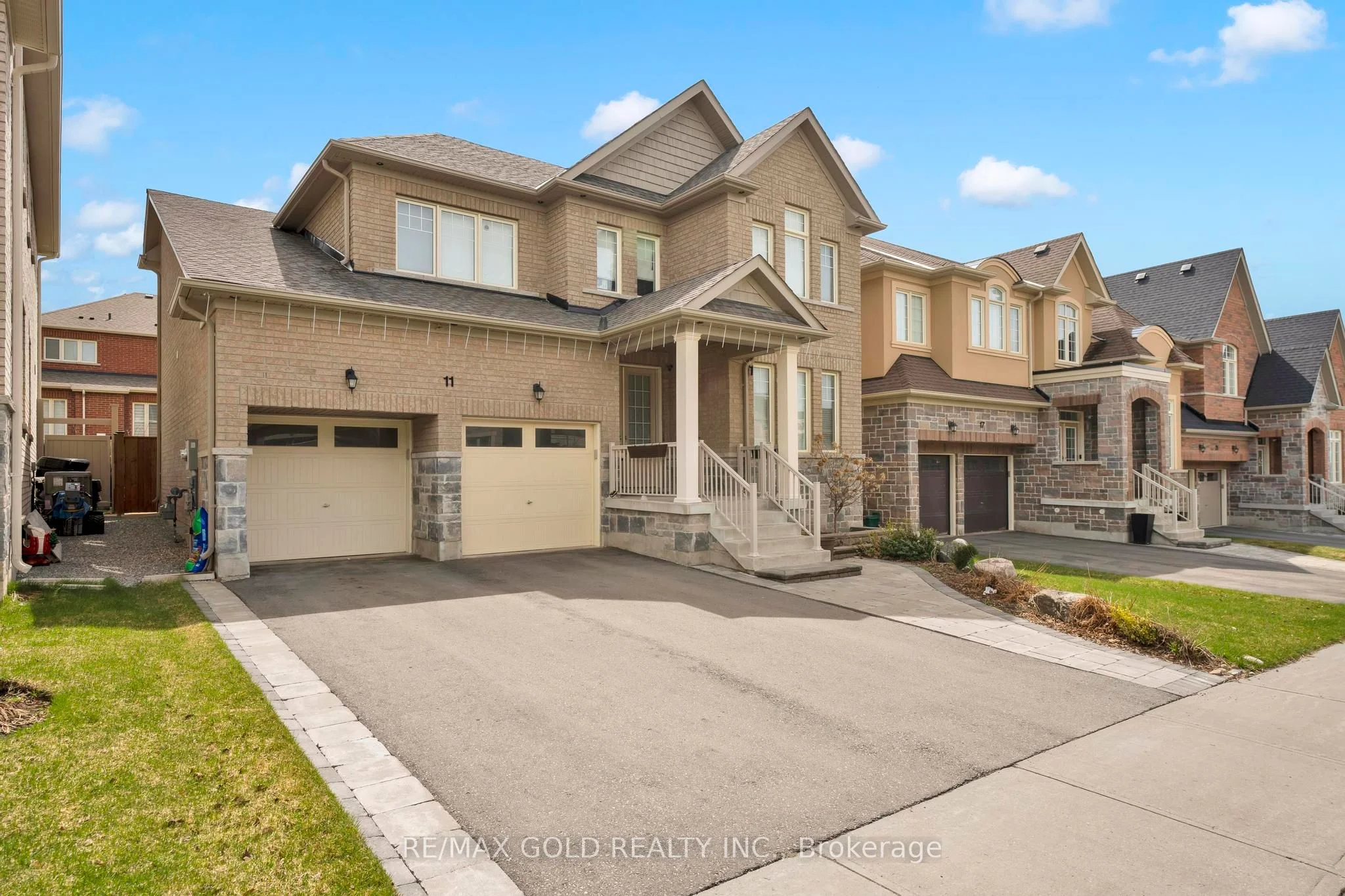 Lower Level in East Gwillimbury