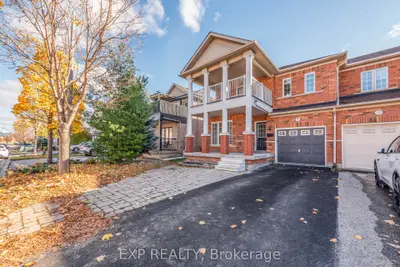 Att/Row/Townhouse in Vaughan