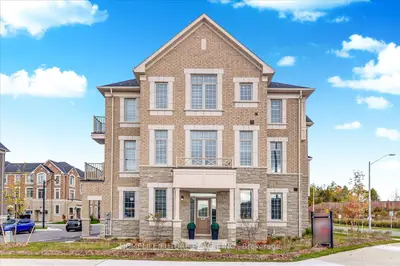 Att/Row/Townhouse in Markham