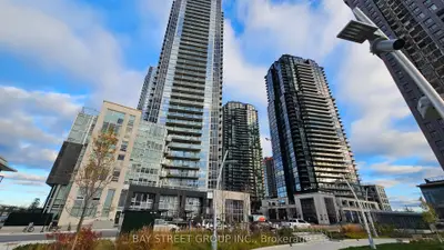 Condo Apartment in Vaughan