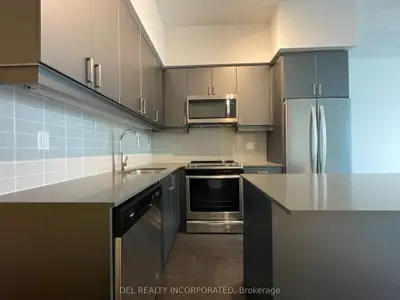 Condo Apartment in Vaughan