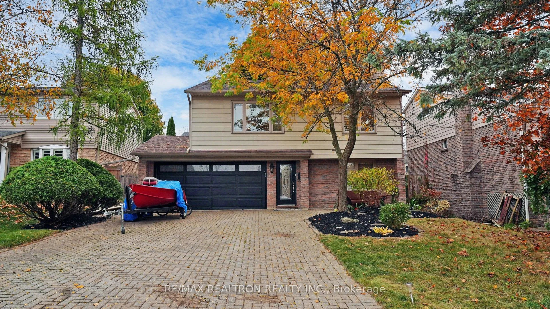106 Ashton Road, Newmarket, On L3y 5r5