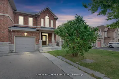 Att/Row/Townhouse in Vaughan