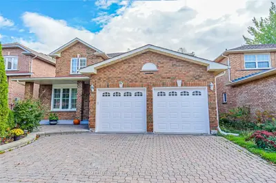 Detached in Richmond Hill