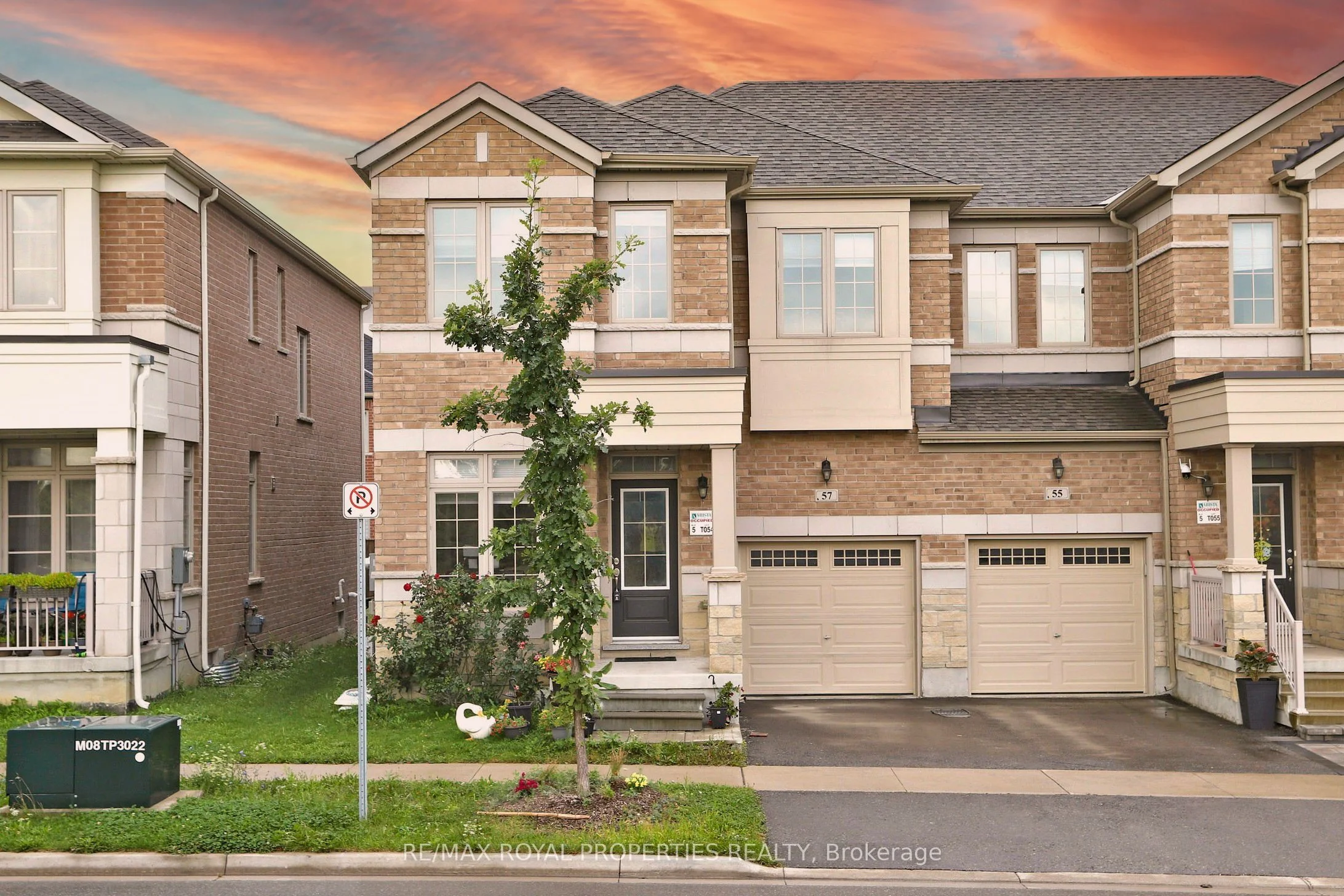 Att/Row/Townhouse in Markham