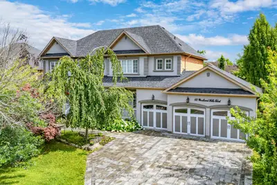 Detached in Aurora