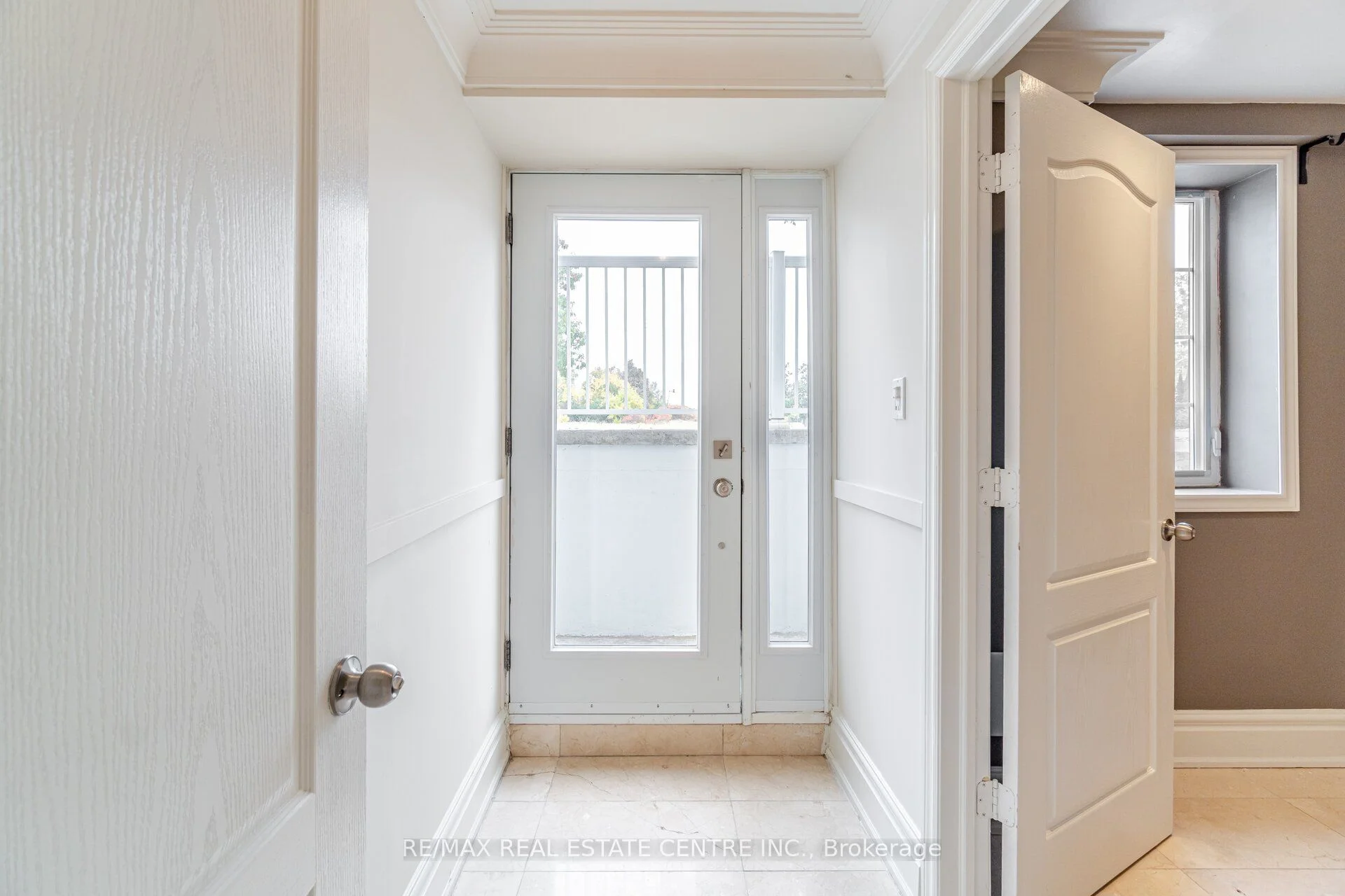 98 Ner Israel (Bsmt) Drive, Vaughan, ON L4J 9L1