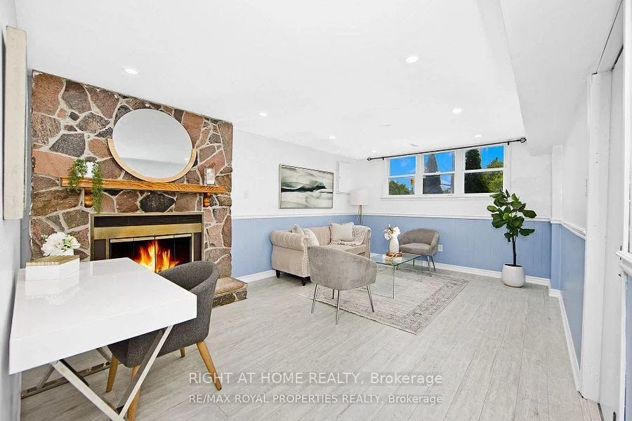 560 Bristol Road Bsmt, Newmarket, On L3y 6t1