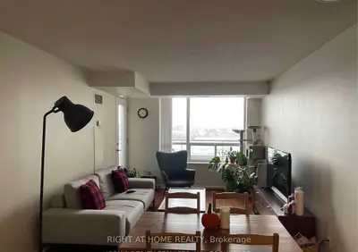 Condo Apartment in Richmond Hill