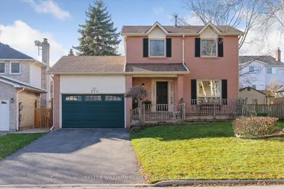 Detached in Newmarket
