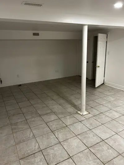 Semi-Detached in Aurora