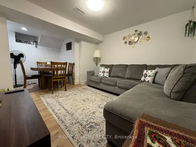 Semi-Detached in Newmarket