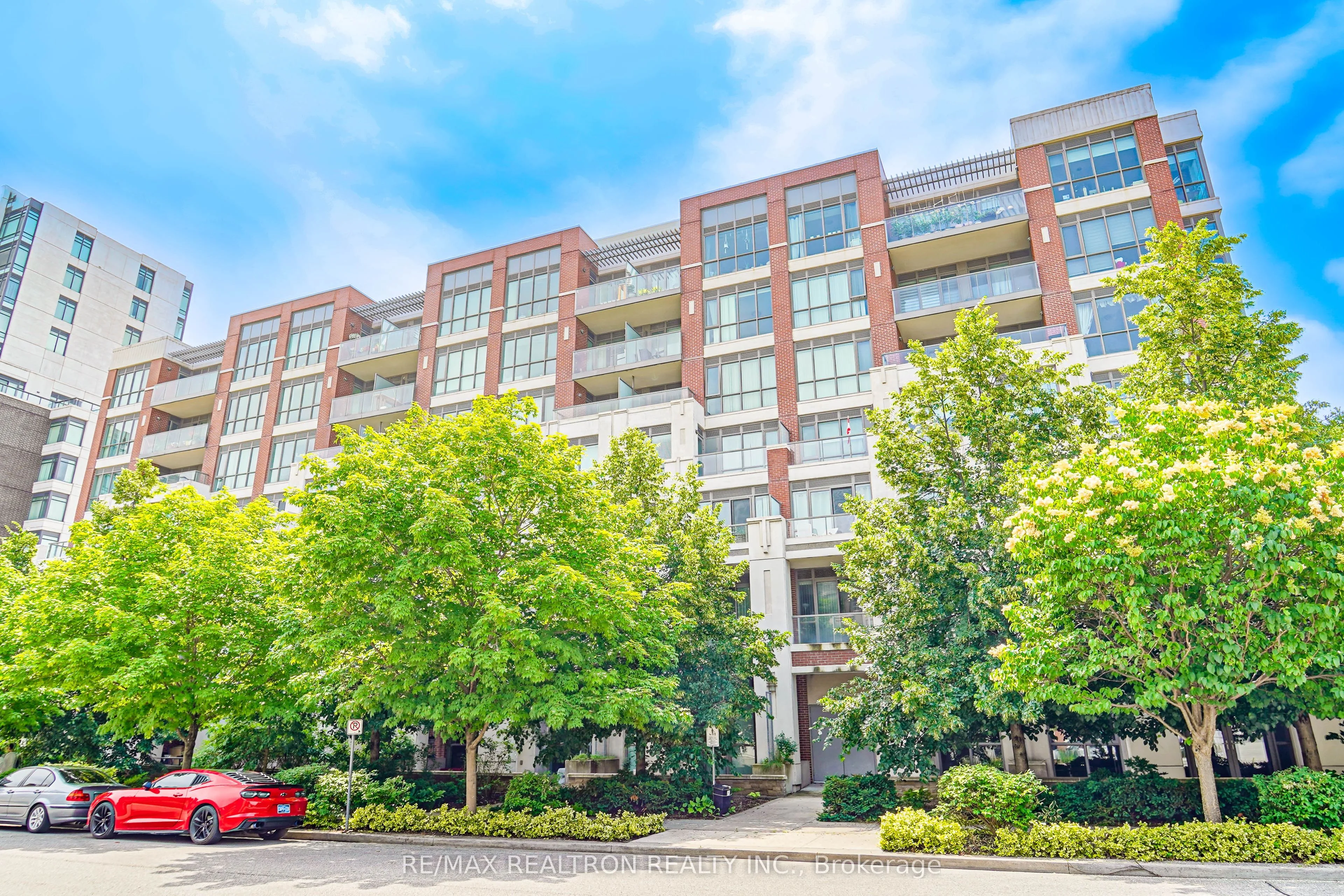 Condo Apartment in Markham