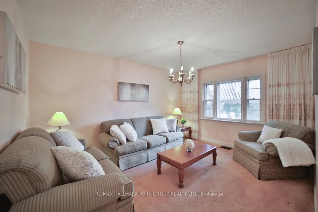 Detached in Richmond Hill