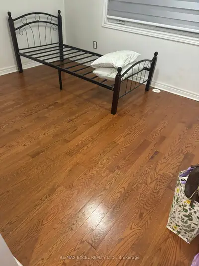 Att/Row/Townhouse in Markham