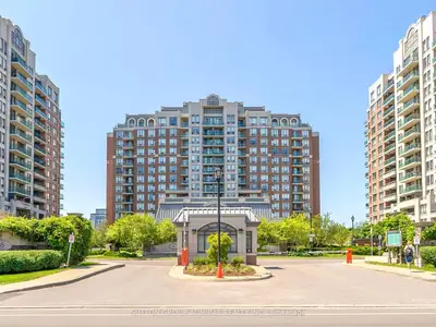 Condo Apartment in Richmond Hill