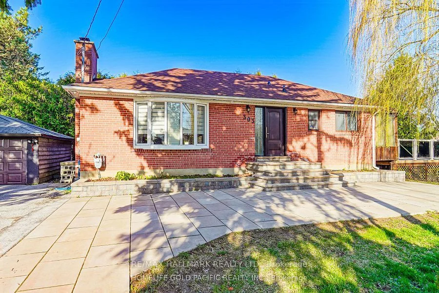 303 Wenlock Avenue, Richmond Hill, ON L4C 1M6