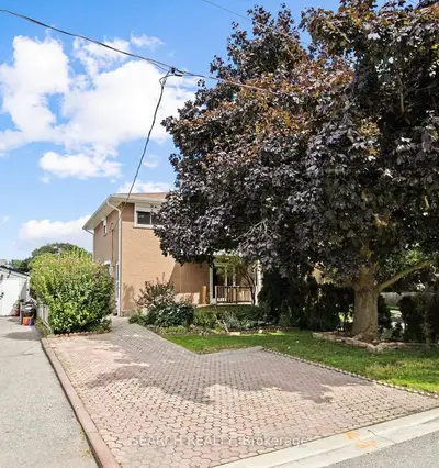 Semi-Detached in Newmarket