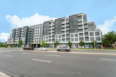 Condo Apartment in Richmond Hill