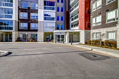 Condo Apartment in Markham