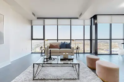 Condo Apartment in Vaughan
