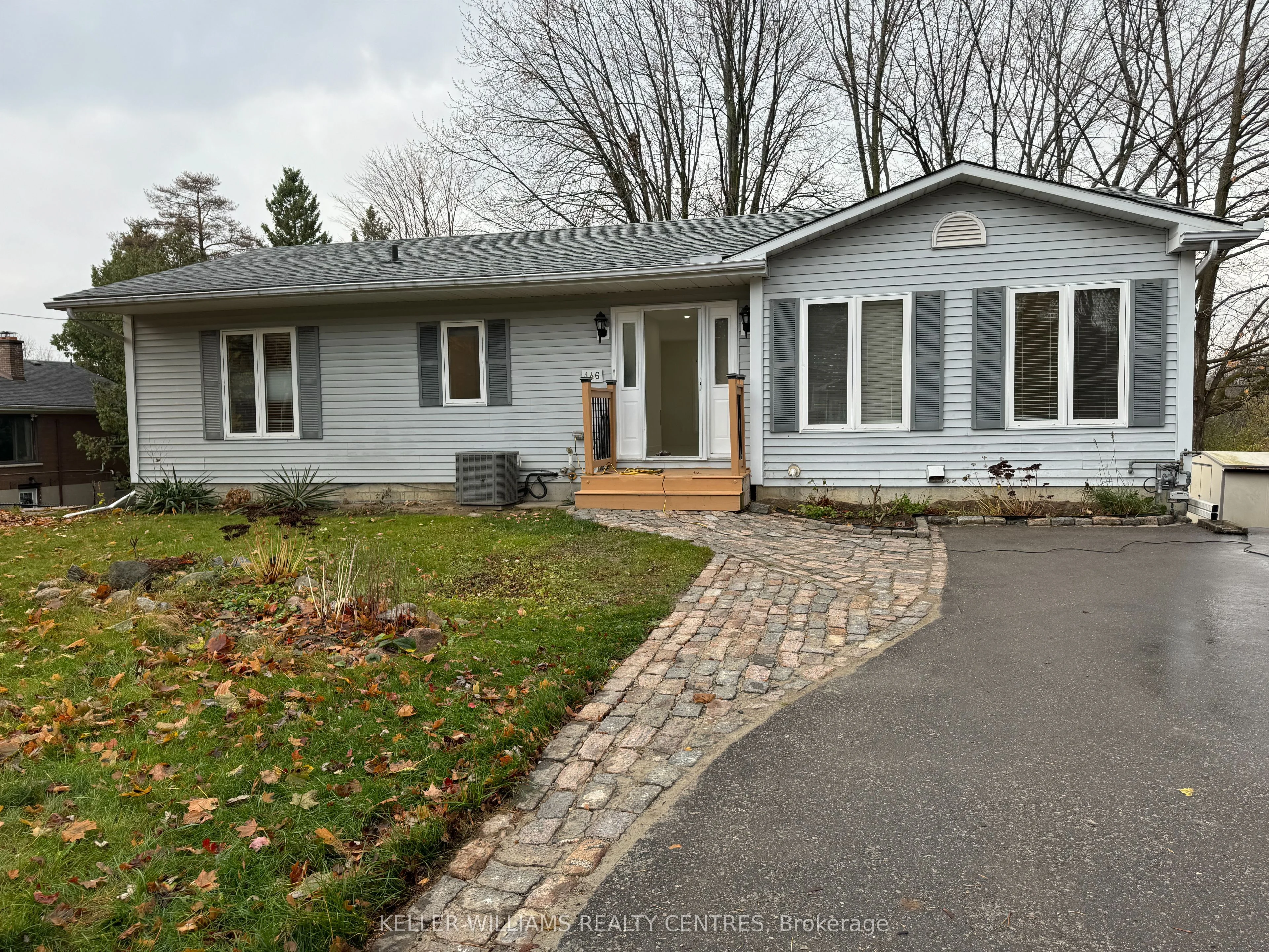 146 Carlson Drive Lower, Newmarket, On L3y 5h3