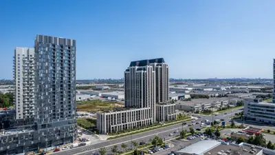 Condo Apartment in Vaughan