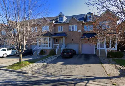 Att/Row/Townhouse in Markham