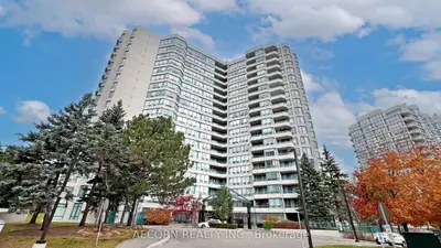 Condo Apartment in Vaughan